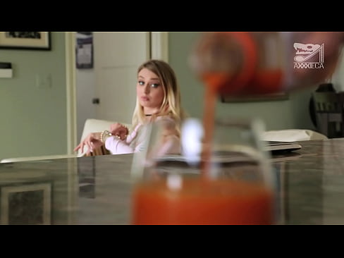 ❤️ Vehivavy mafana amin'ny nono lehibe sy tery pussy mahazo akoho avy resy, fa tena mafy Super vetaveta amin'ny mg.pornoreino-com.ru ❌️